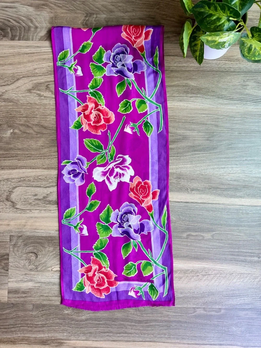 Vintage Oscar‎ De La Renta Floral Long Scarf Magenta Purple Rose Print